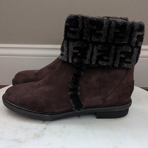 FENDI Ankle Boots Espresso Suede Logo‎ Cuff Size 40.5/10.5  Rubber Sole NWOB